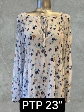 2 for $30 ✅Plus Size Floral Cold Shoulder Top - White and Multicolor Blue